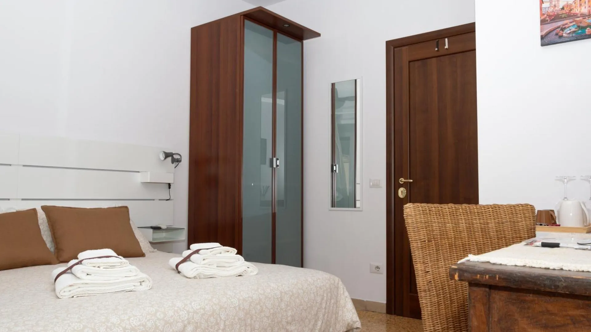 Testaccio Xix-Xxv Bed And Breakfast Rome Italy